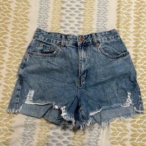 High rise ripped jeans